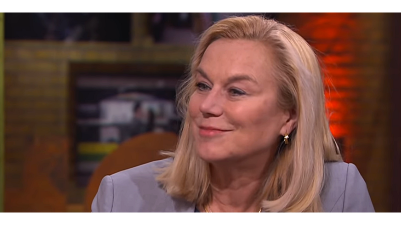 Illustratie voor: De dochters van Sigrid Kaag maken zich zorgen om haar veiligheid: ‘Hoeft maar één keer mis te gaan’