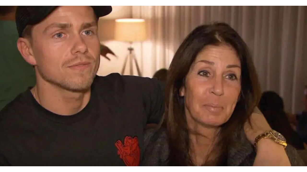 Illustratie voor: André Hazes verbreekt het contact met mama Rachel Hazes