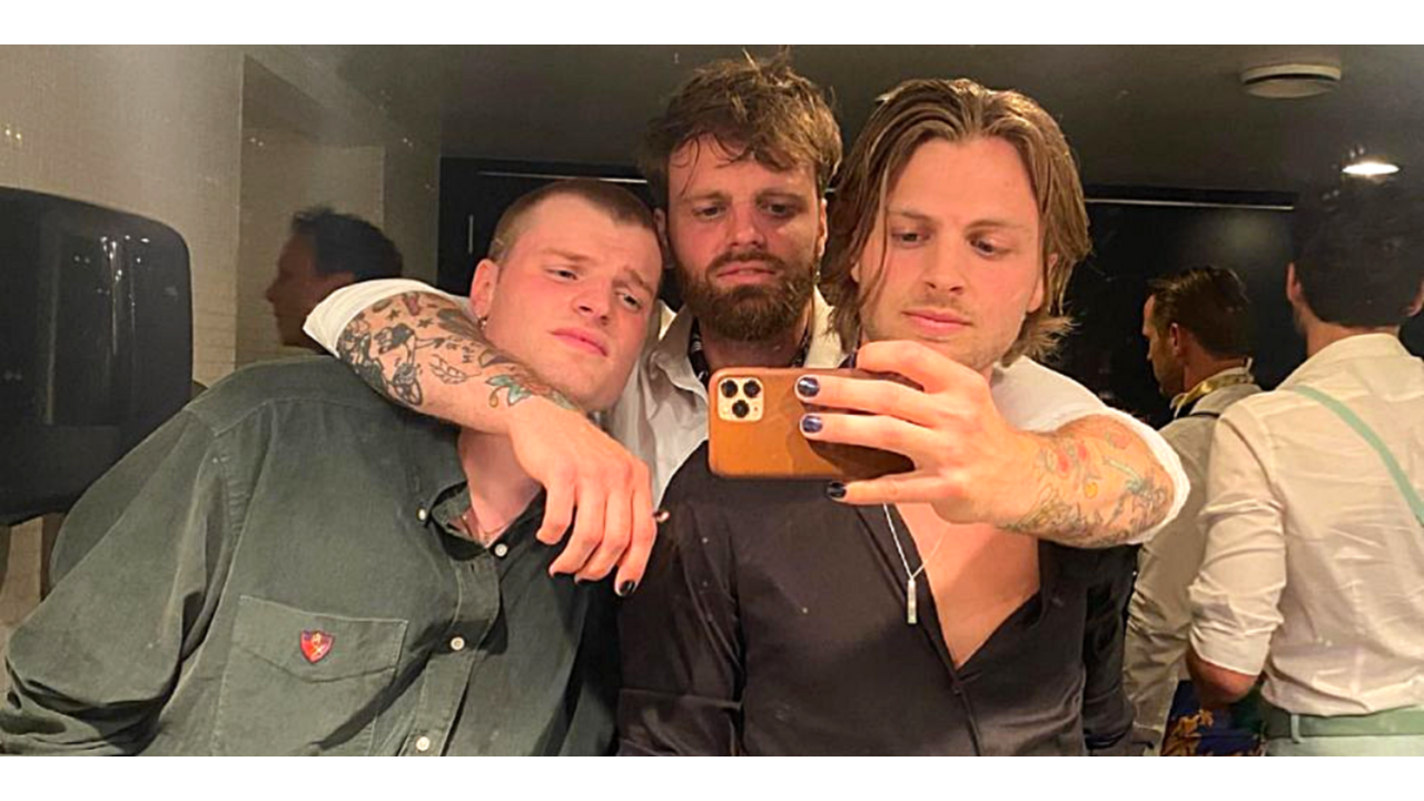 Illustratie voor: BROERS Sam en Rijk Hofman breiden uit: ‘Podcast naar Duitsland’
