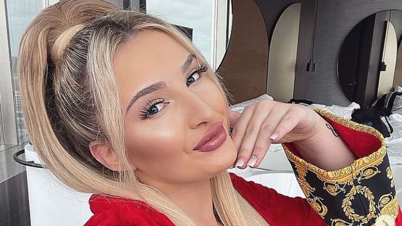 Illustratie voor: Geen succes voor Fabiola Volkers in First Dates VIPS