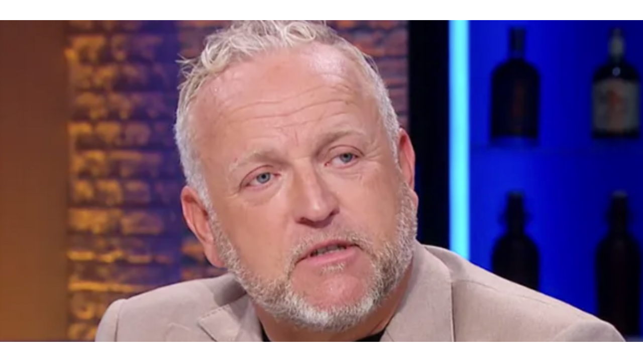 Illustratie voor: ZIEN: foto van verloofde Gordon opgedoken met bizarre tekst