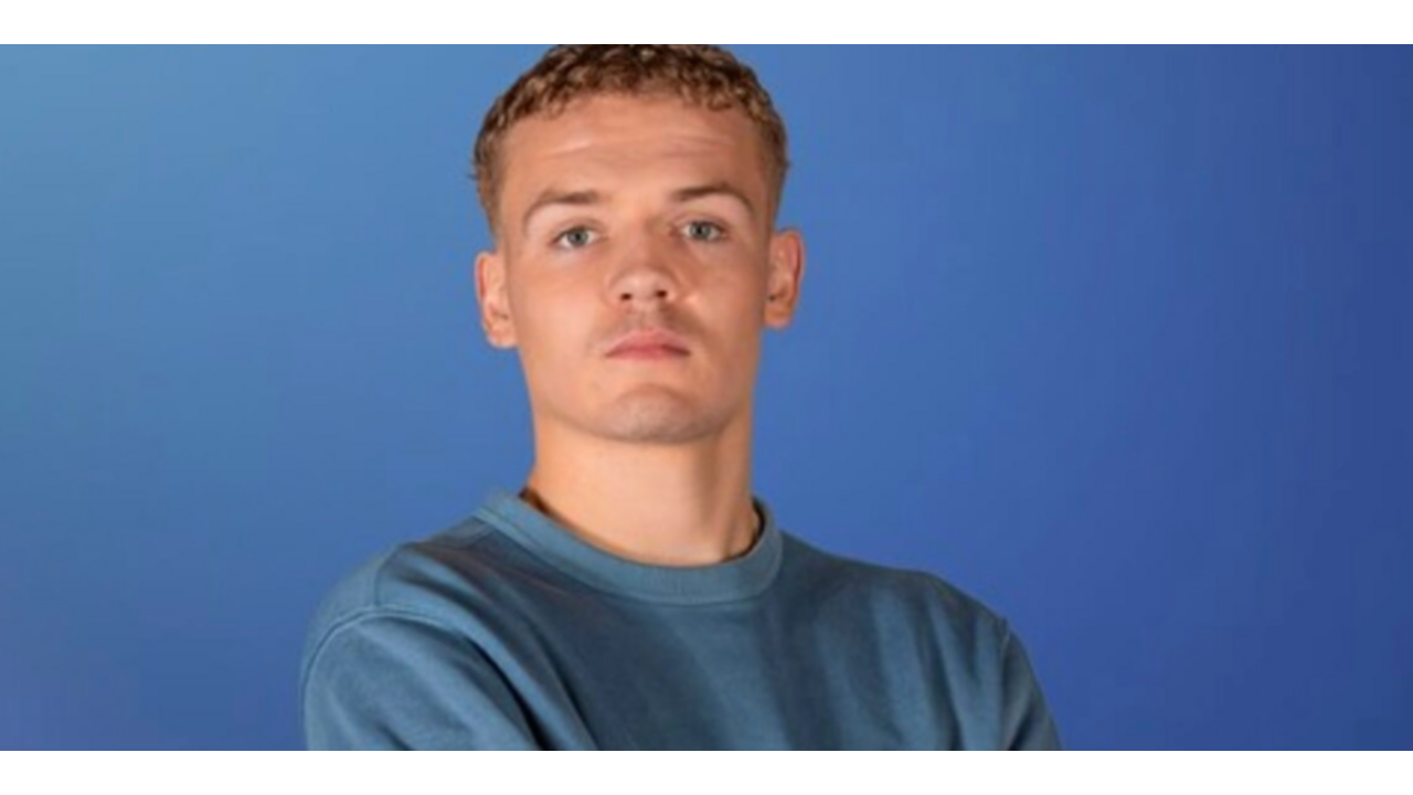 Illustratie voor: Jason uit Big Brother gaat voor een nieuw kapsel