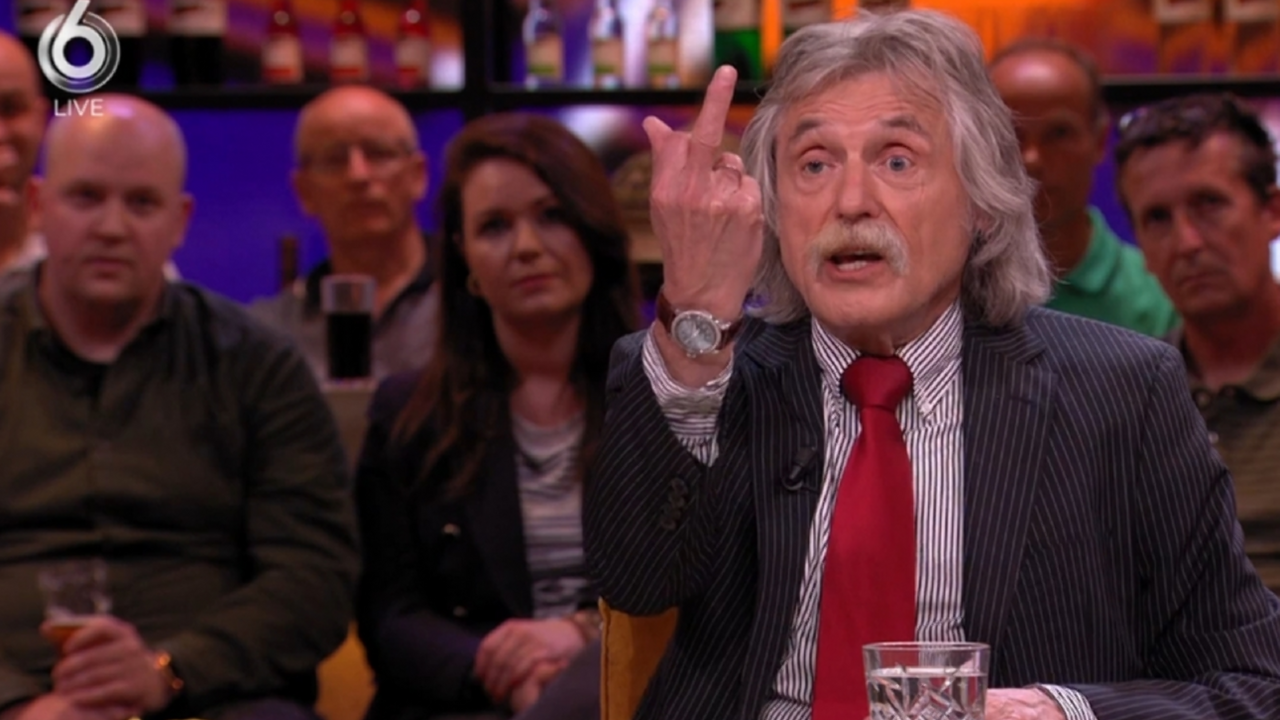 Illustratie voor: Johan Derksen haalt uit naar Gordon: ‘Hij is een patiënt’