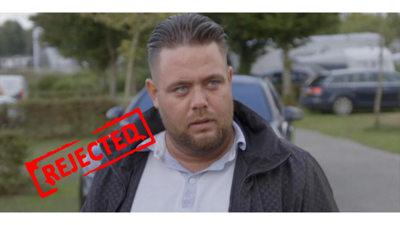 Illustratie voor: Mark Gillis wordt pijnlijk afgewezen na versierpoging
