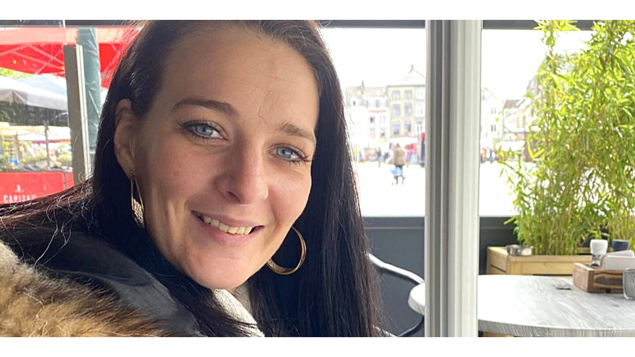 Illustratie voor: Deze bijzondere tekst heeft Nicol Kremers op haar achterwerk laten zetten