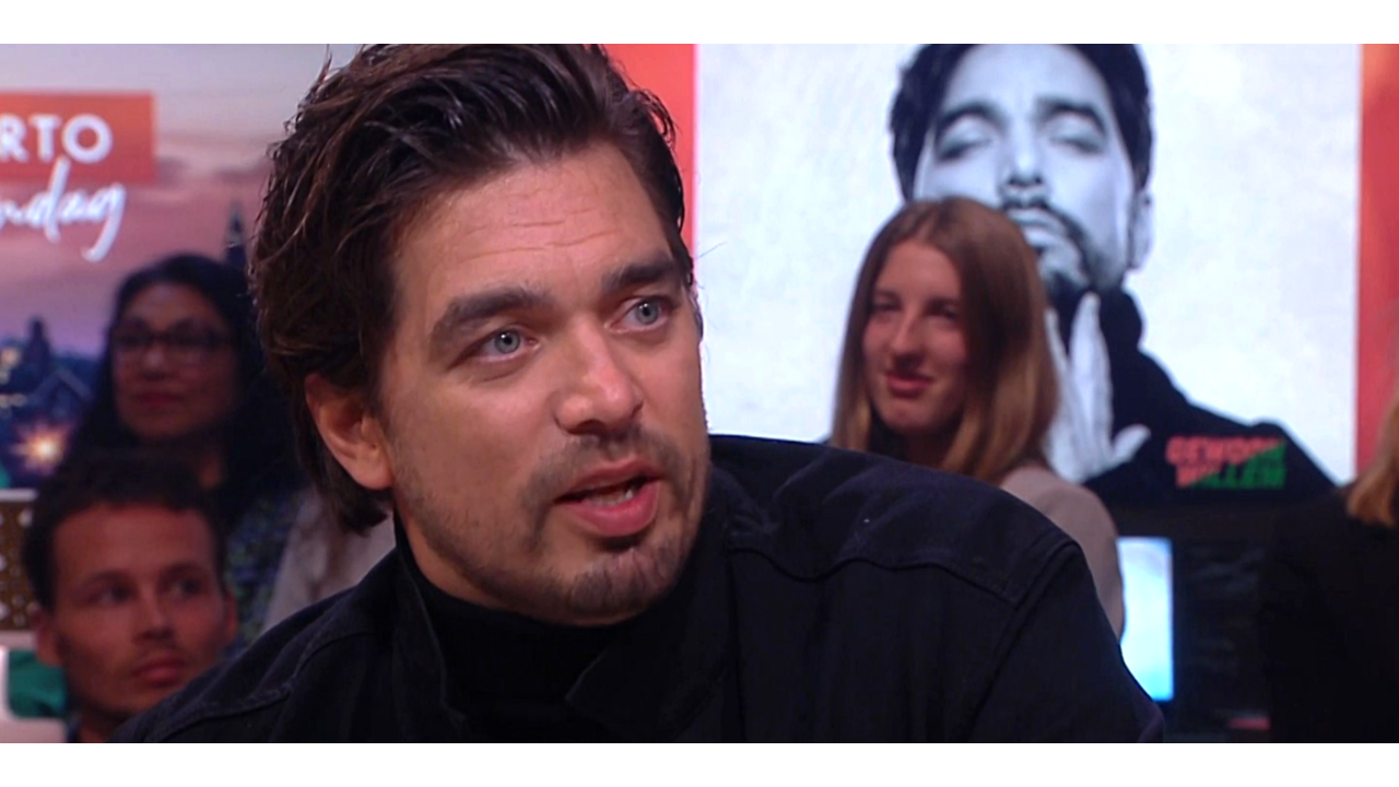 Illustratie voor: Opnieuw een zoetsappige Waylon: ‘Jij bent een cadeau’