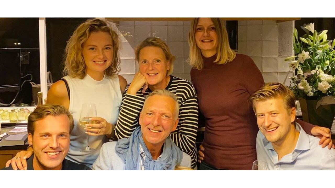 Illustratie voor: Zo gaat het met de verbouwing van het pension van de familie Meiland