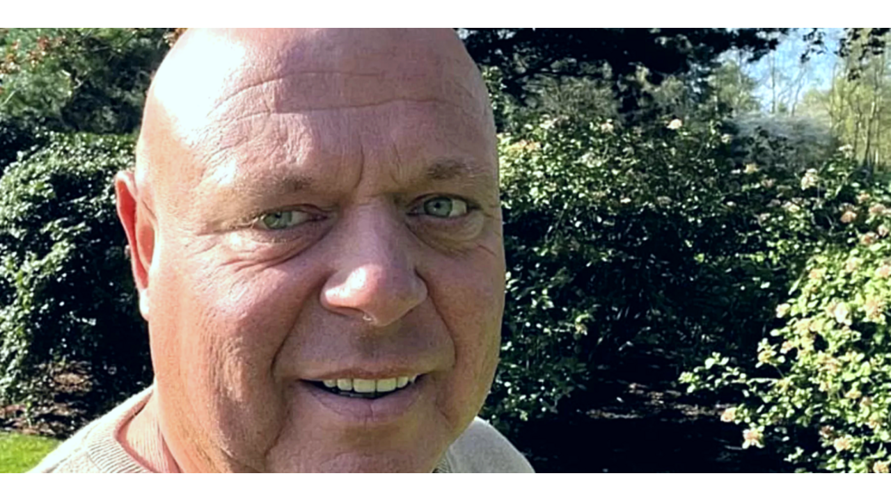 Illustratie voor: Peter Gillis krijgt gemeente Arnhem op zijn dak