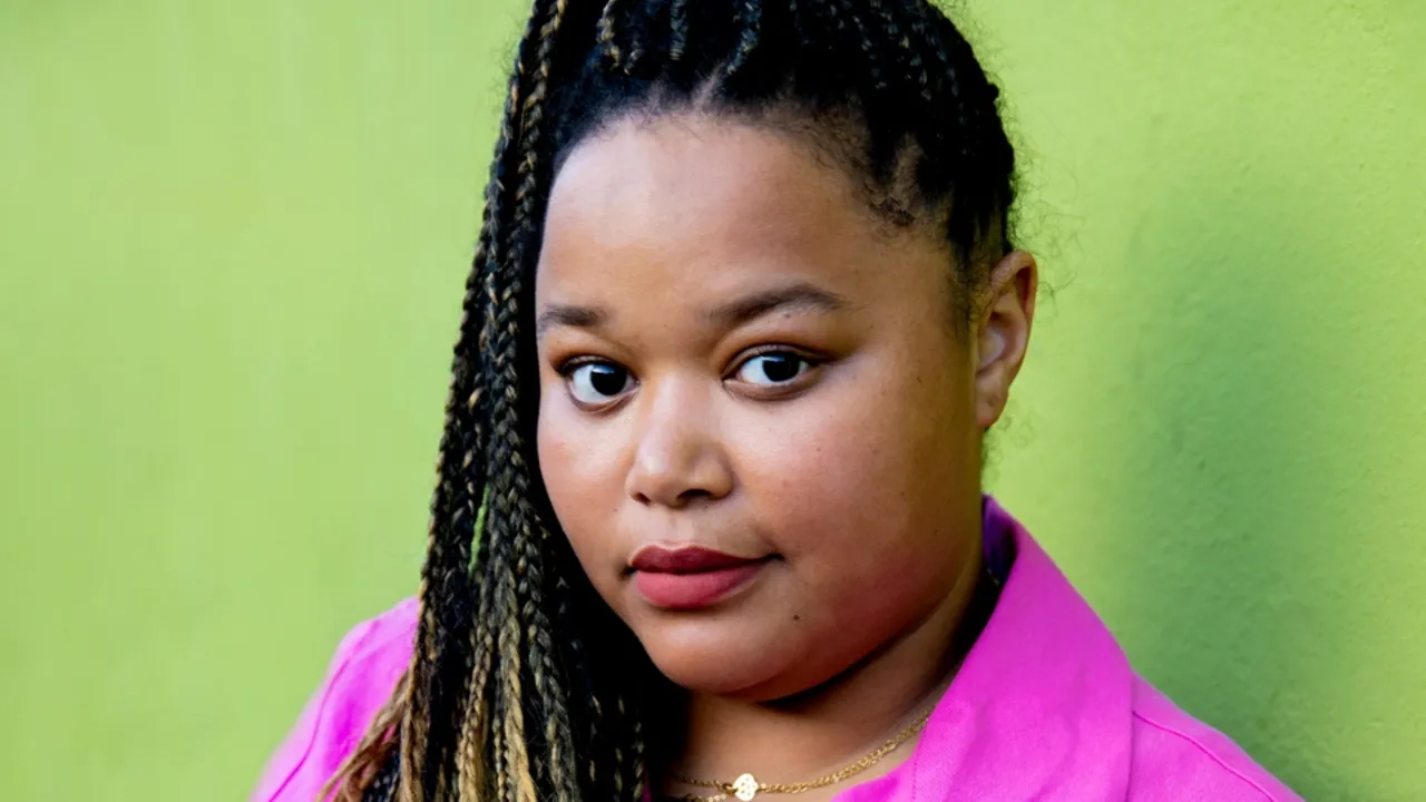 Illustratie voor: Wie is Sarah Janneh uit Wie is de Mol 2023?