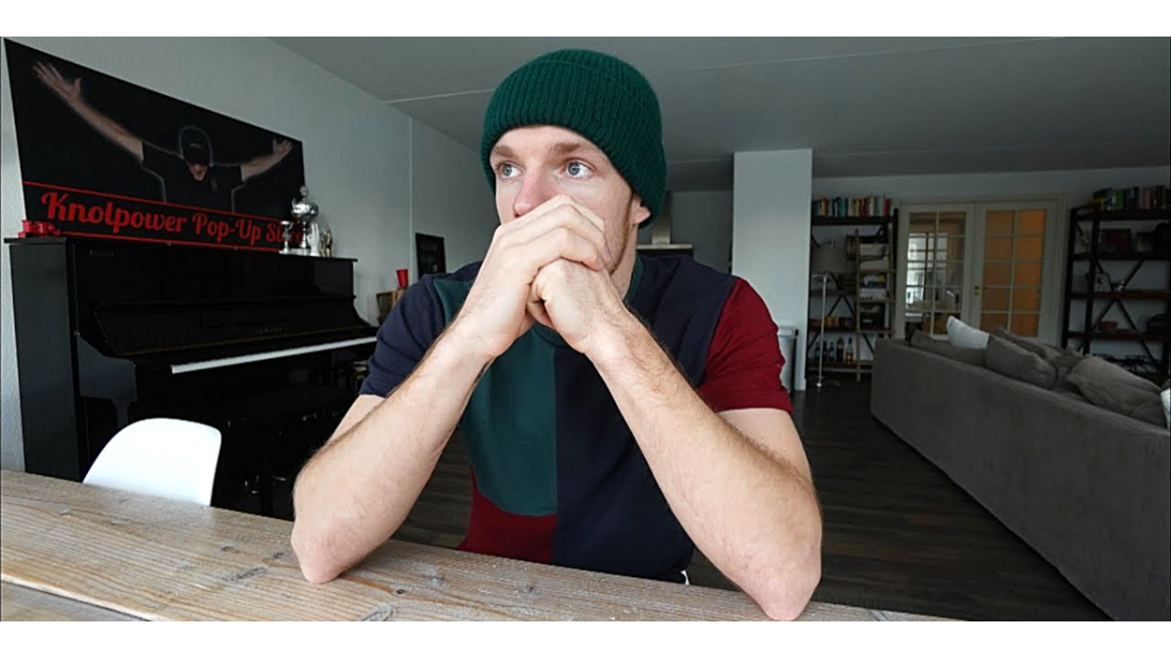Illustratie voor: YouTuber Enzo Knol reageert op commotie om boete: ‘Terecht’