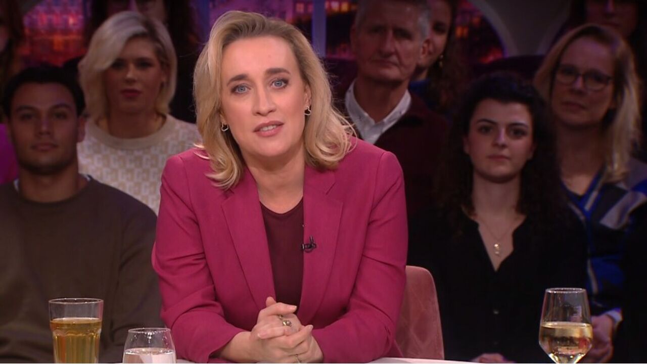 Illustratie voor: Eva Jinek woont in deze prachtige miljoenenvilla in Abcoude
