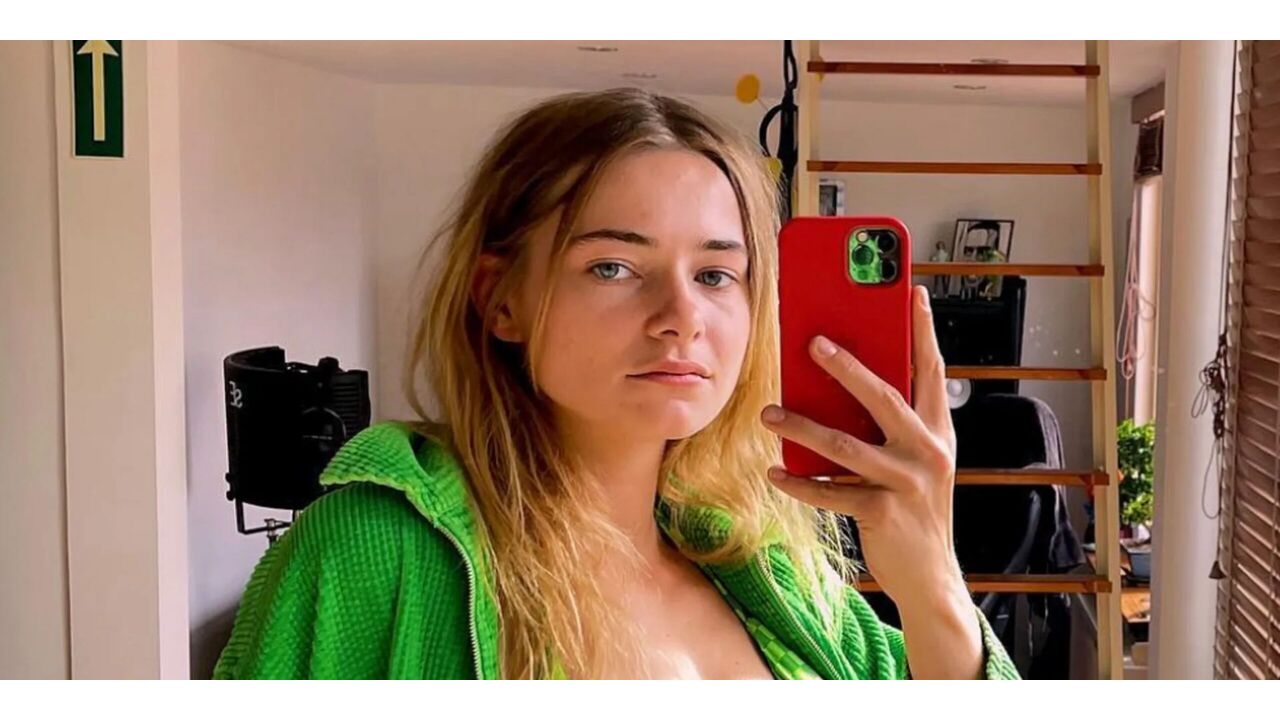 Illustratie voor: Dit is waarom Emma Wortelboer zo weinig over haar vriend deelt