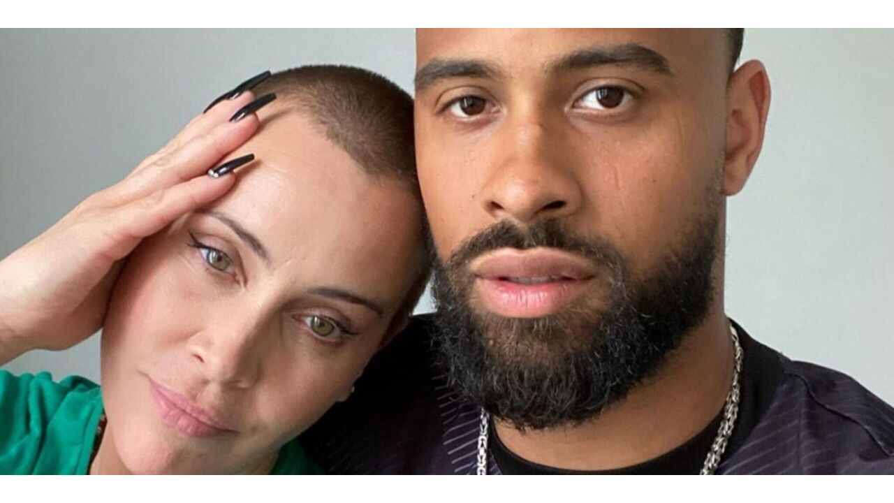Illustratie voor: Zangeres Anouk over relatieproblemen met man: ‘Met een coach gepraat’