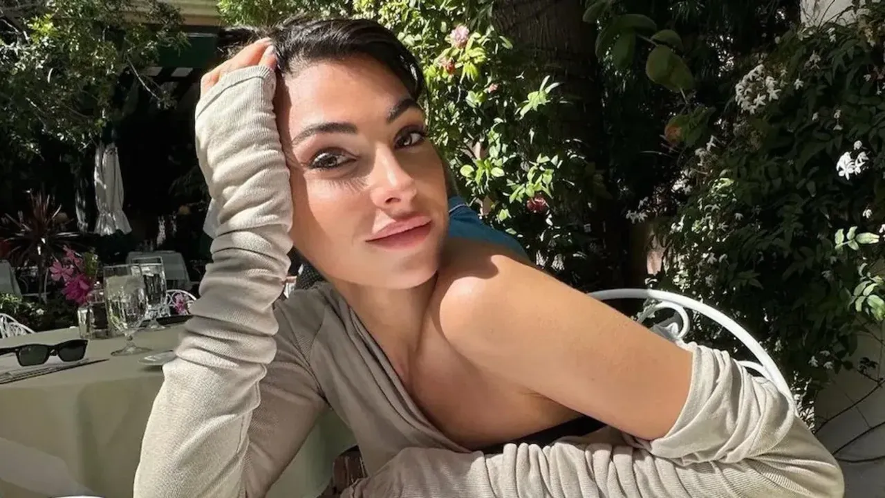 anna nooshin zwanger