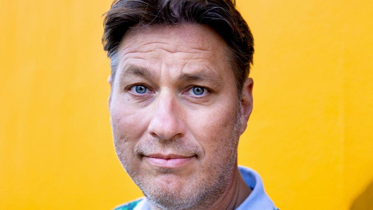 Illustratie voor: Wie is Sander de Kramer van Wie is de Mol 2023?