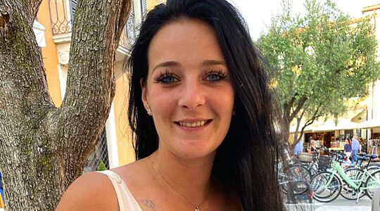 Illustratie voor: Nicol Kremers verbannen van TikTok: ‘Promoot pikant platform’