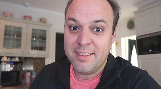 Illustratie voor: Frans Bauer ten einde raad: ‘Ik had het pas door toen ik de reacties las’