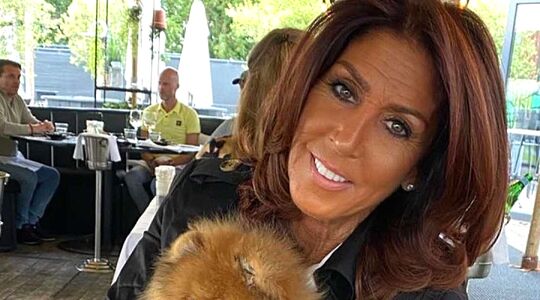 Illustratie voor: Rachel Hazes sleept vriendin voor de rechter: ‘Betaling in natura is niet genoeg’
