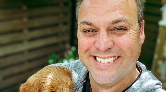 Illustratie voor: Dit is het vermogen van Frans Bauer