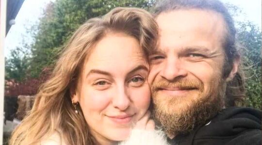 Esra verlaat Bram