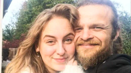 Esra verlaat Bram