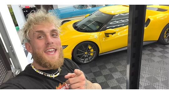 Jake Paul koopt nieuwe ferrari